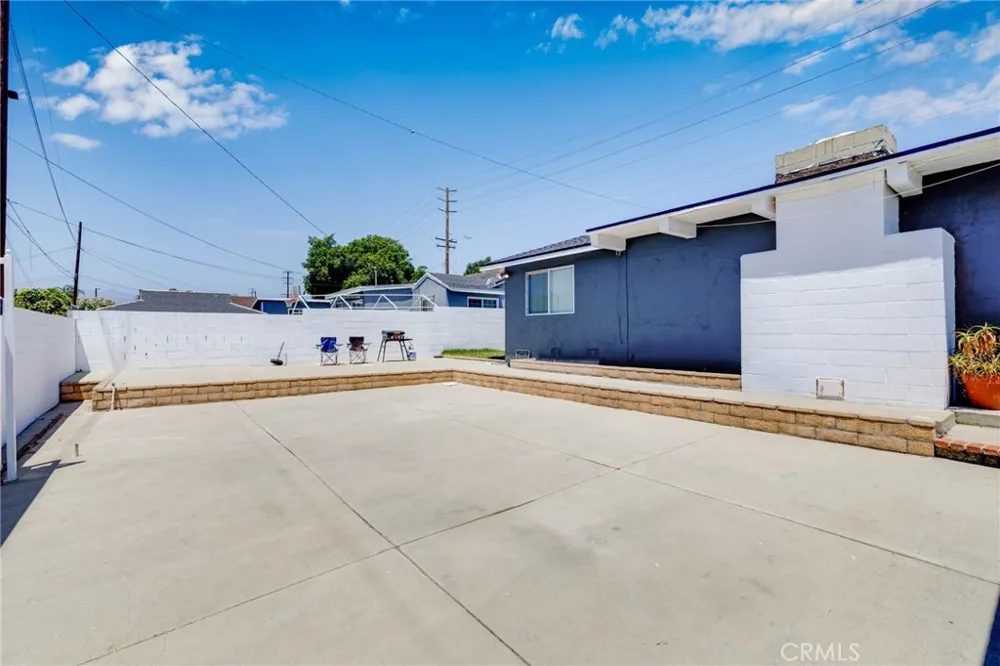 235 S Azusa West Covina, CA 91791